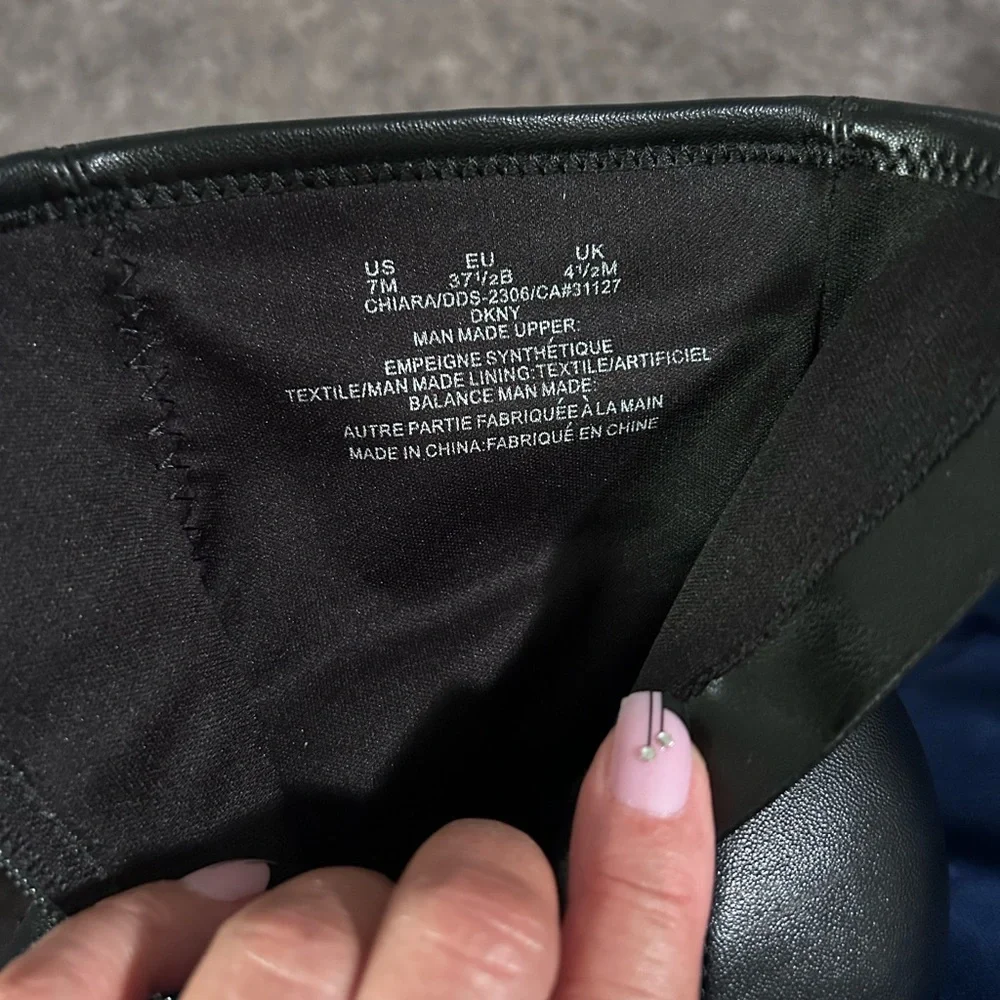 ⚡️DKNY • Black Block Heel Bootie • sz 7M - Picture 2 of 10